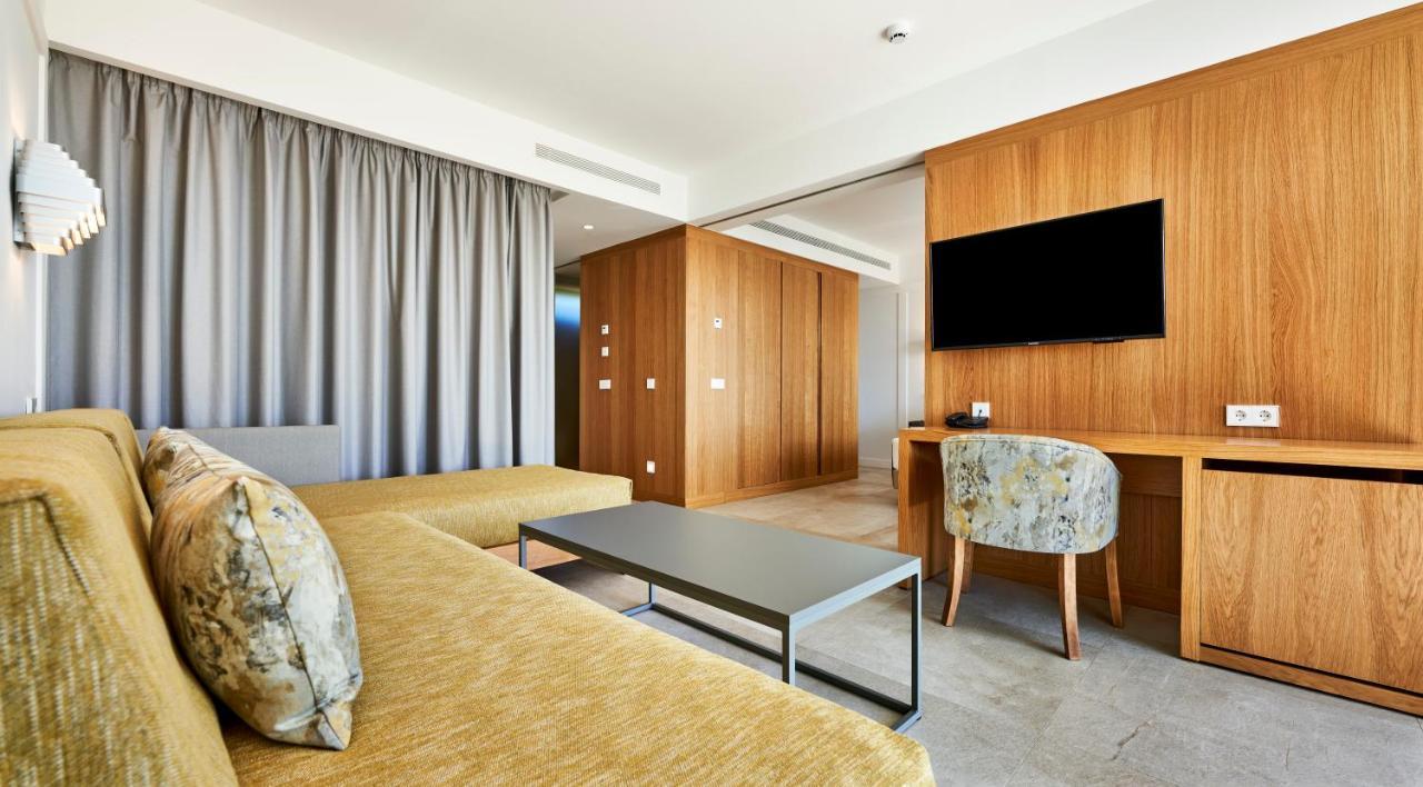 Insotel Punta Prima Prestige Suites&Spa Esterno foto